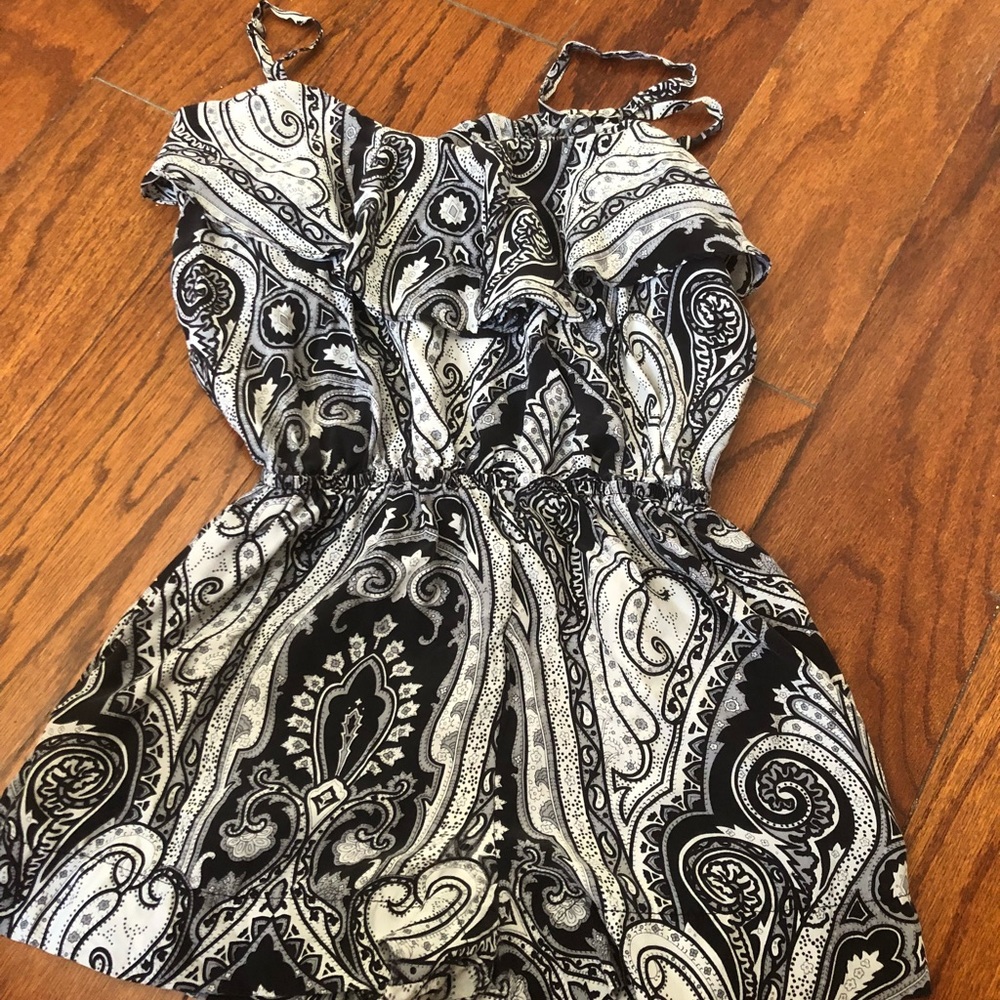 Alice and Trixie romper w/pockets